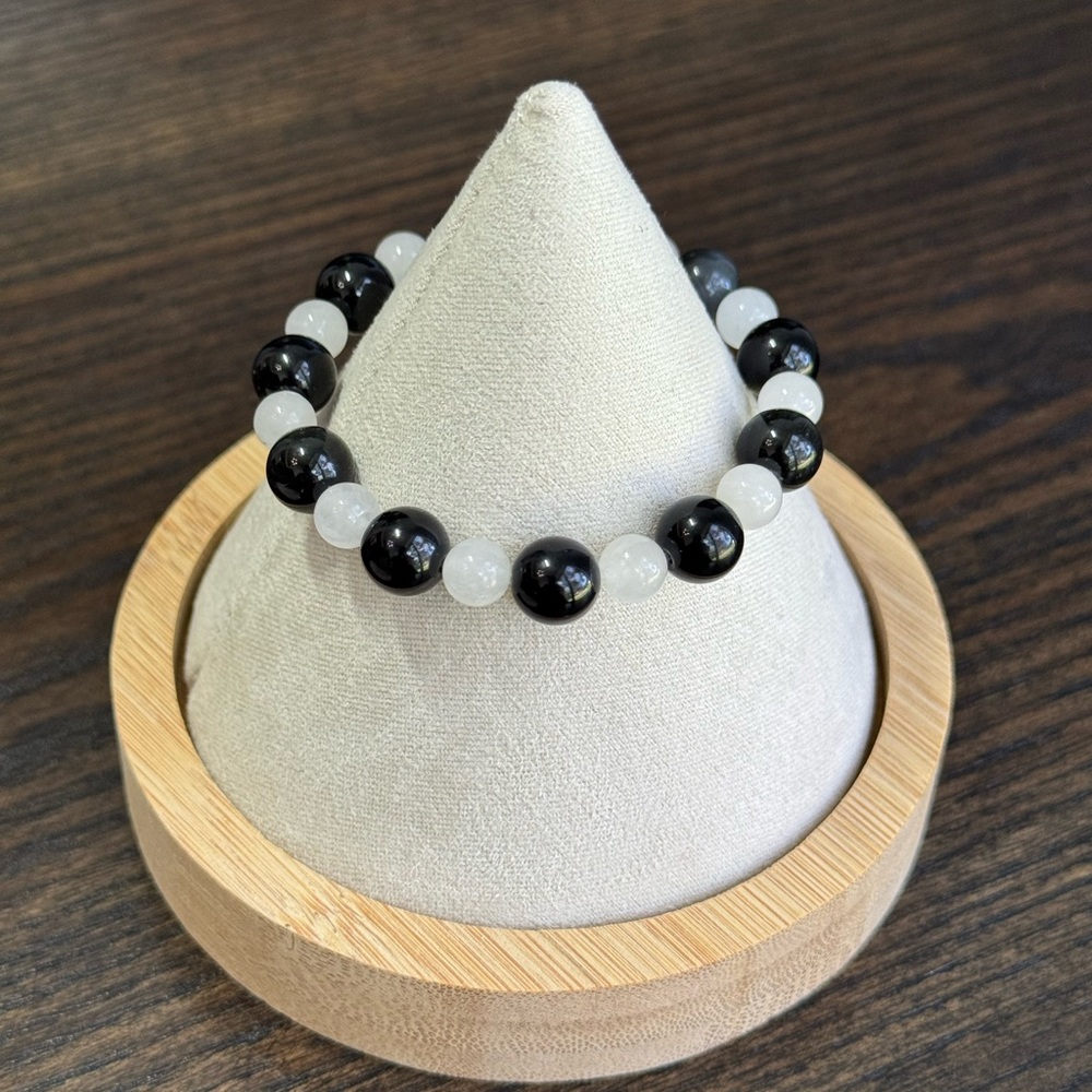 Adult Black and White Bade Beaded Bracelet Stretchy